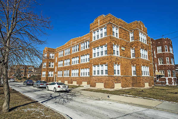 7654 S Marshfield Ave property